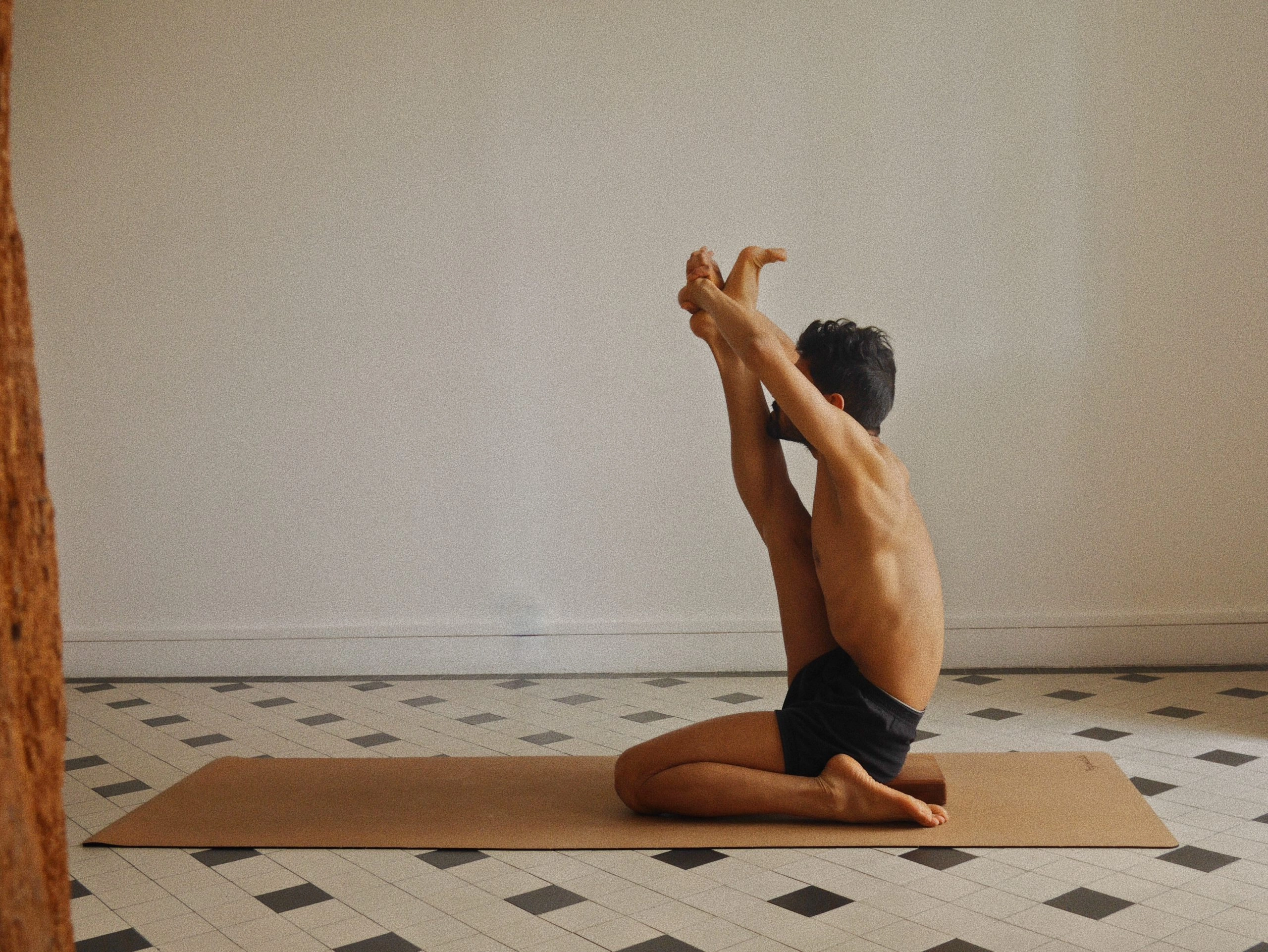 Le studio de Hém École de yoga selon la tradition védique Yoga Iyengar