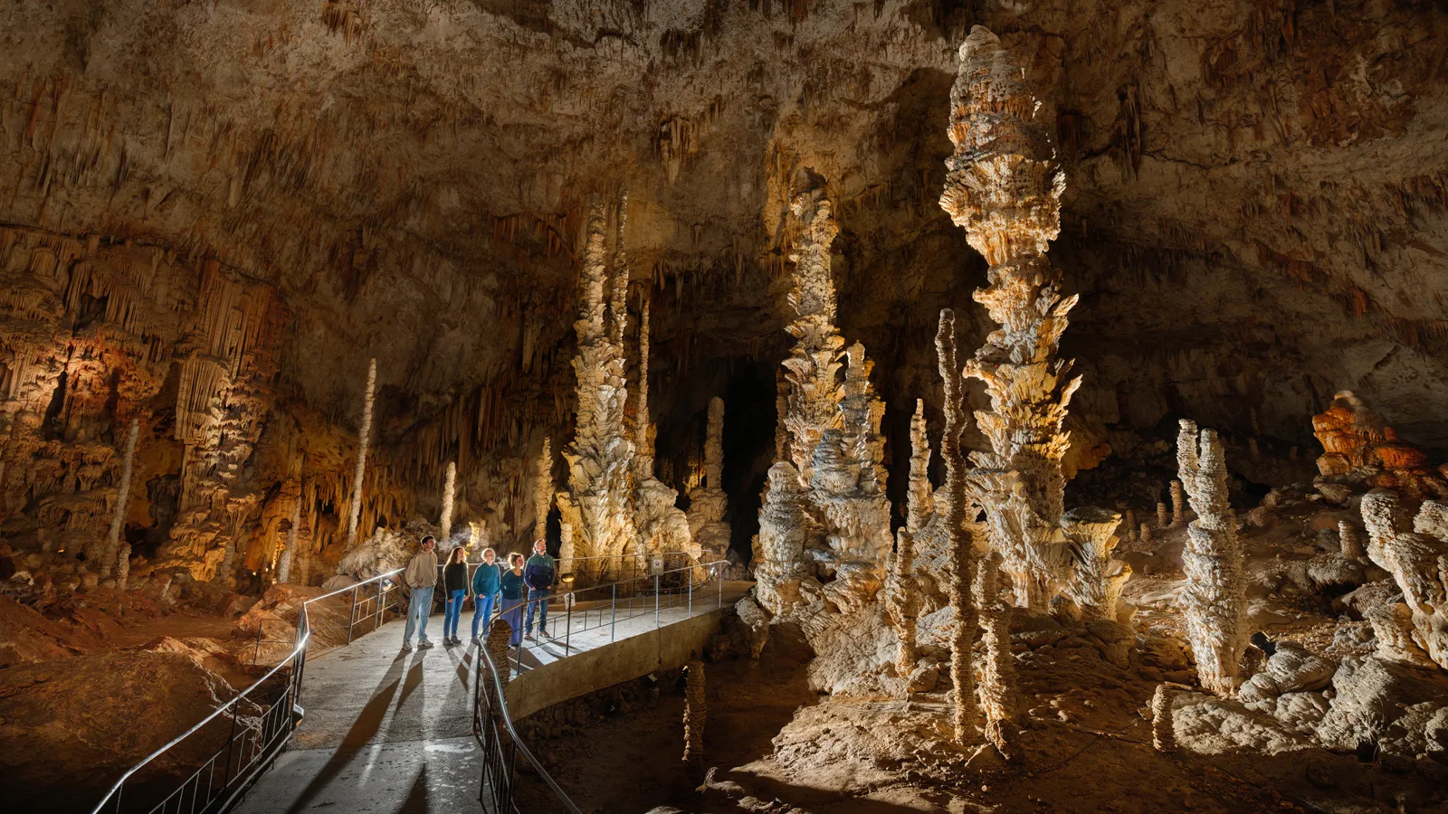 photo prise dans l'aven d'orgnac